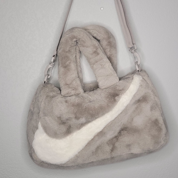 Nike Tote - Picture 5 of 6